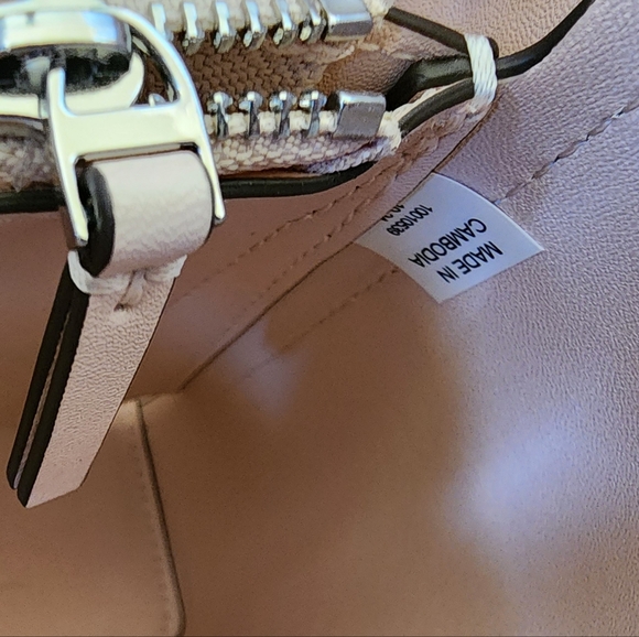 ✨️NWT✨️ Tory Burch Blake Patent Leather Small Tote, Soft Pink, 2024, $398 MSRP - Picture 7 of 9